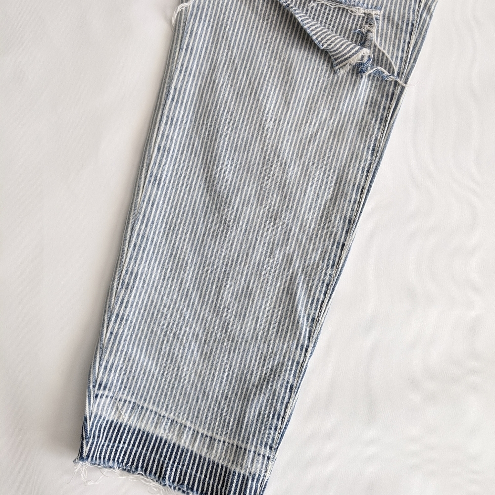 🌿STRIPED Distressed JEANS🌿 - Picture 5 of 5